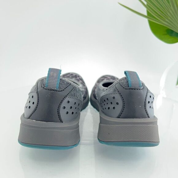 Bzees Women's Gleam Slip On Size 7 Gray Leopard Flats Wedge Casual Light Walk - Picture 2 of 12